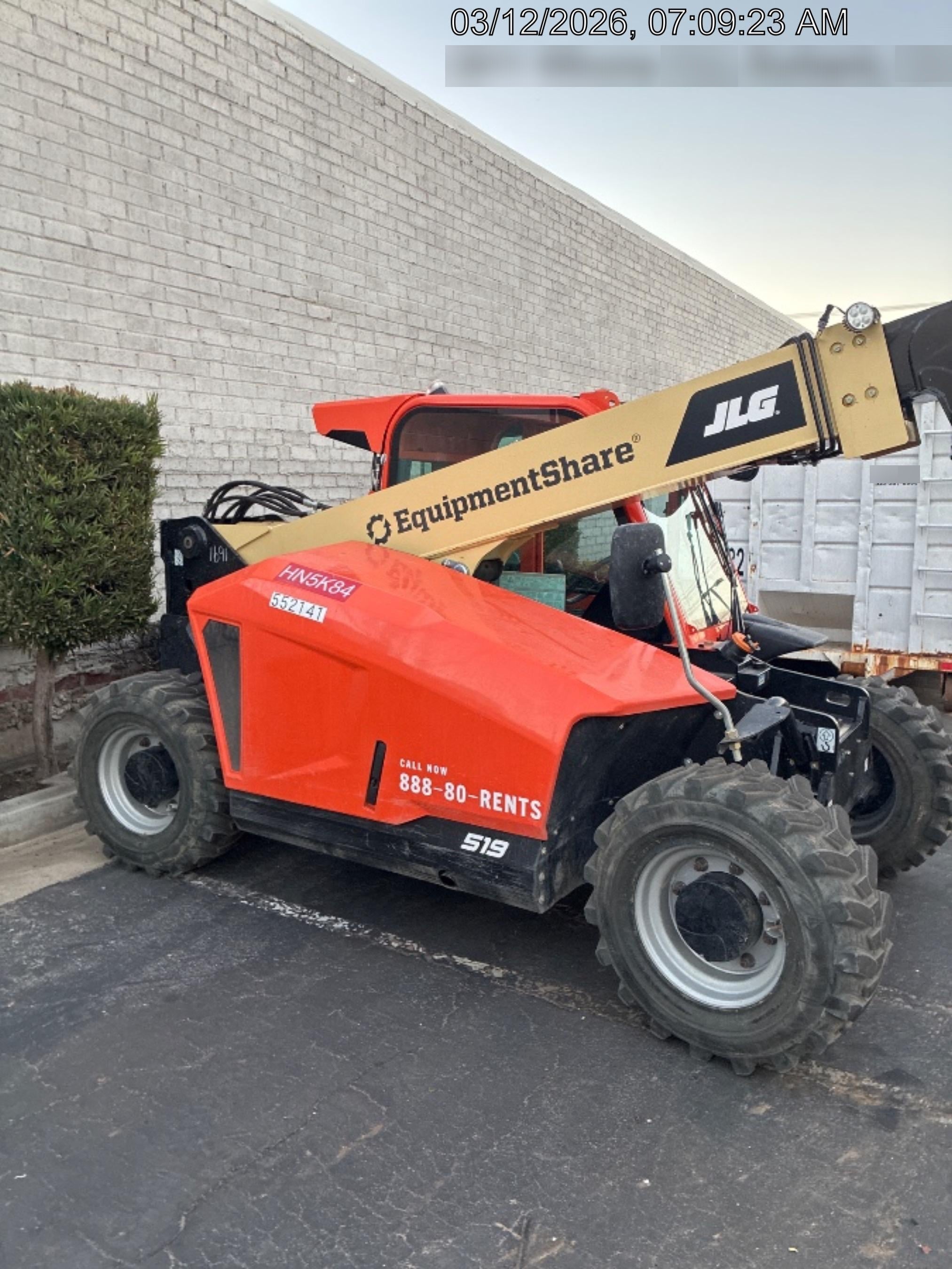2025 JLG 519