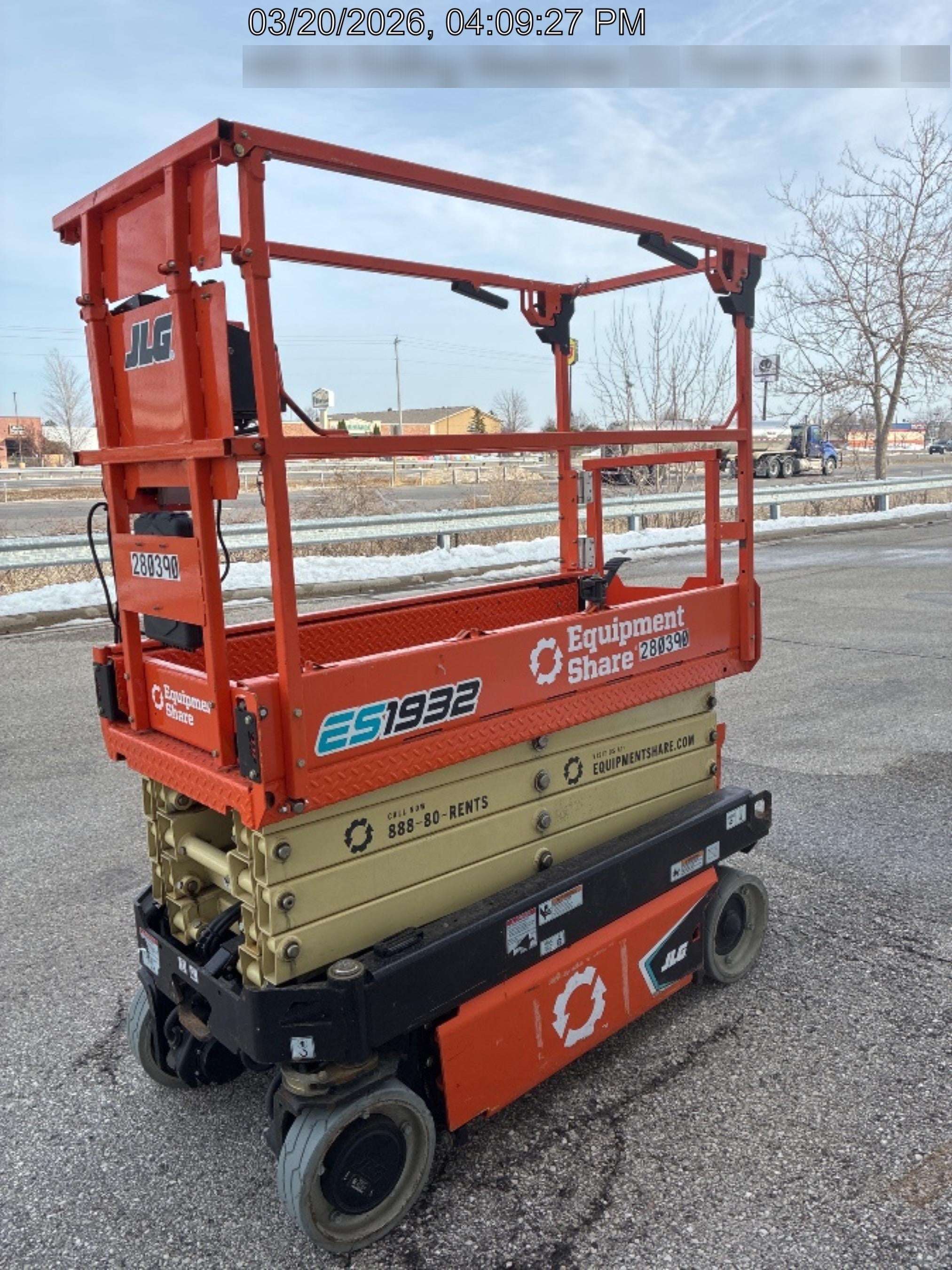 2022 JLG ES1932