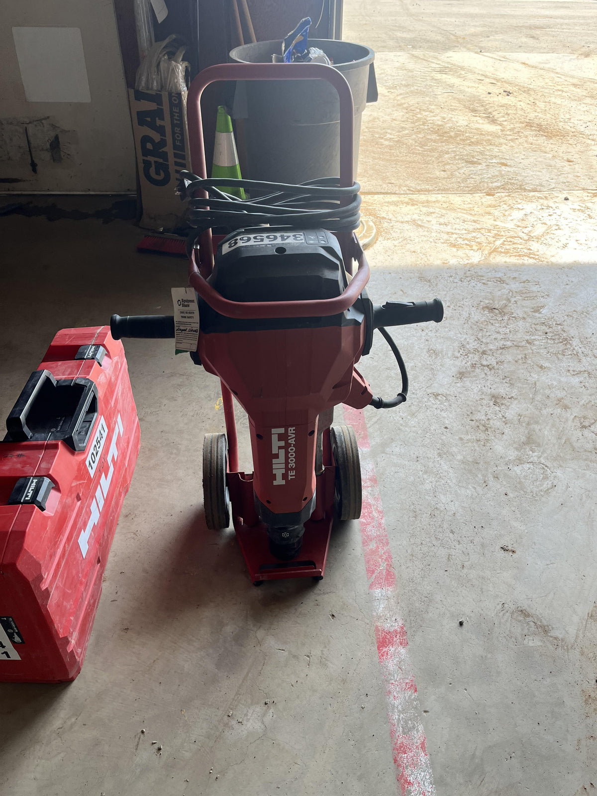 2023 HILTI TE 3000-AVR