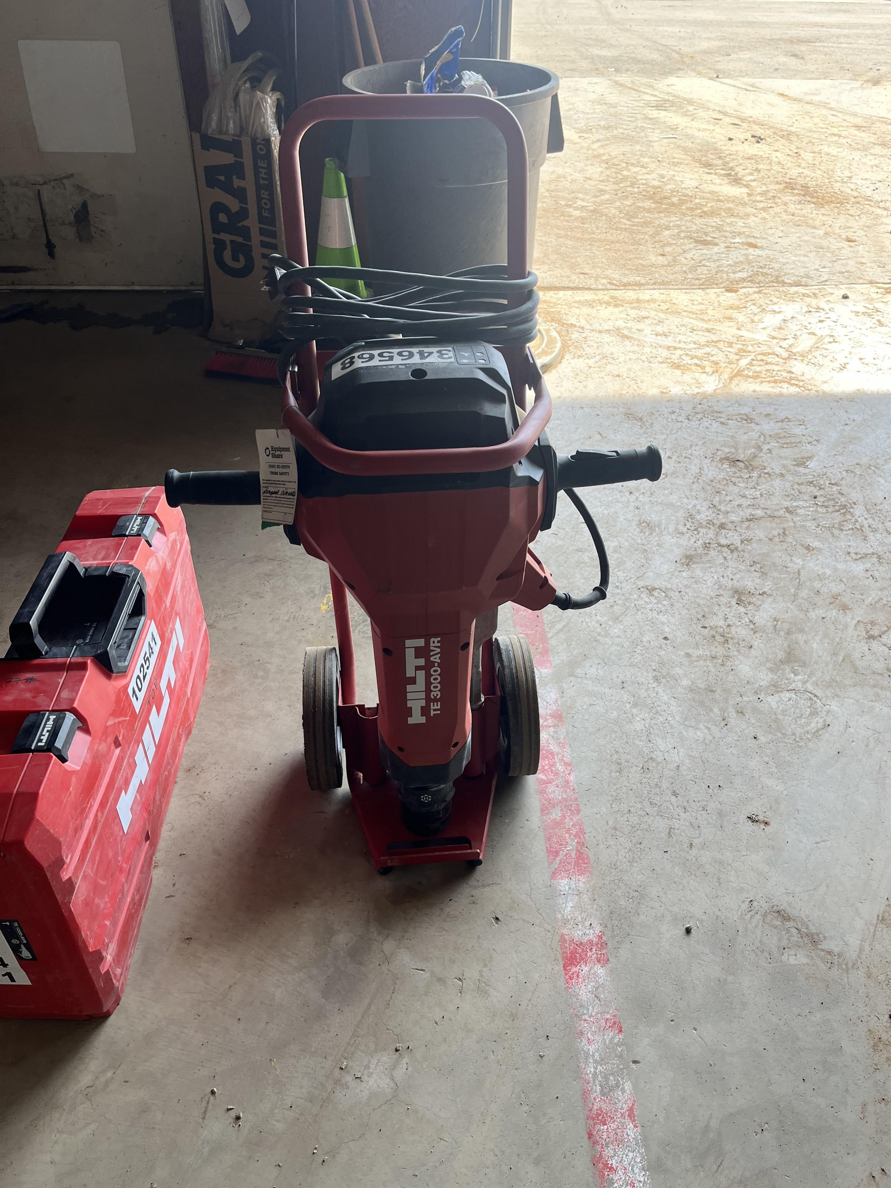 2023 HILTI TE 3000-AVR