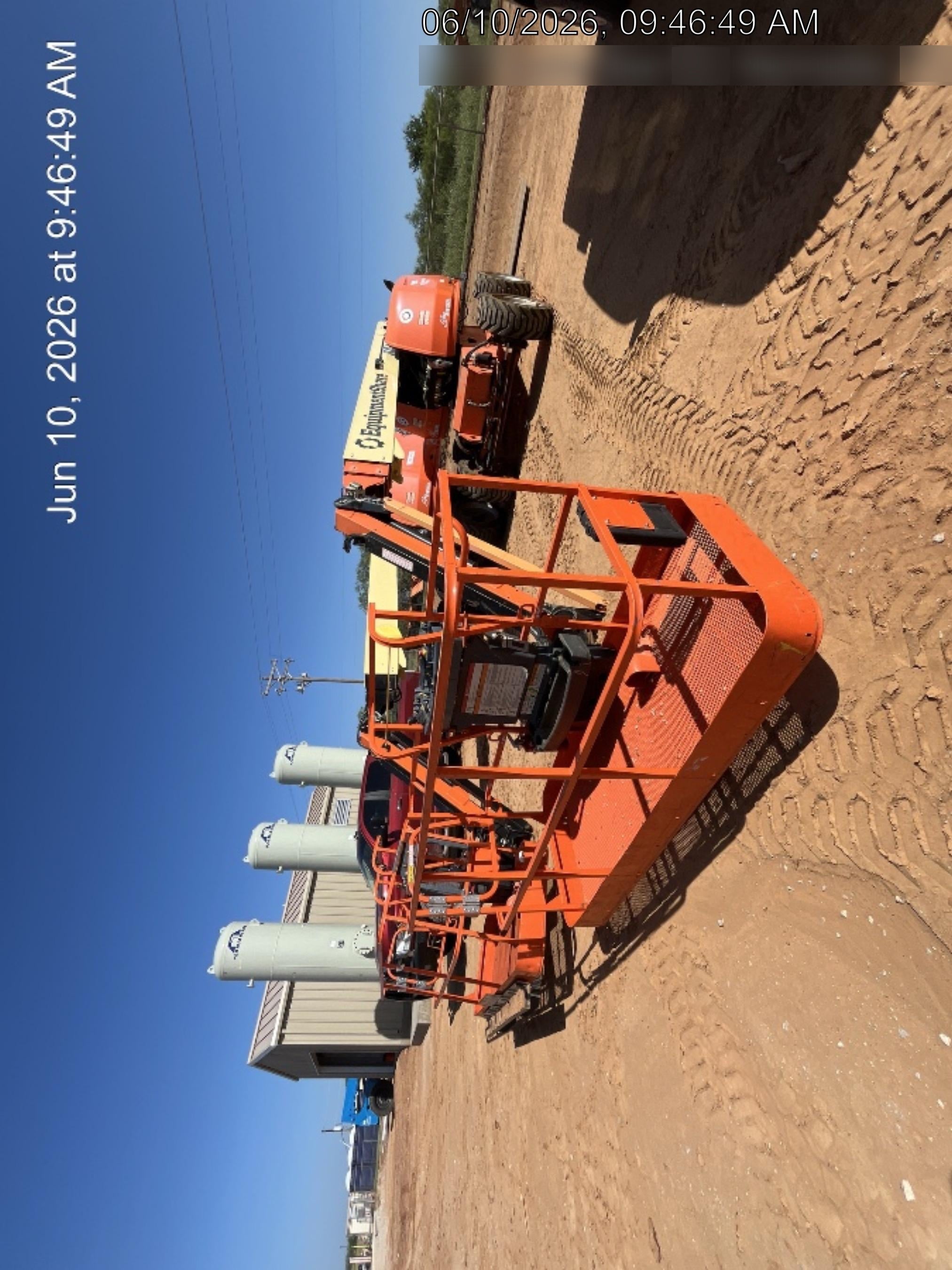2023 JLG 660SJ