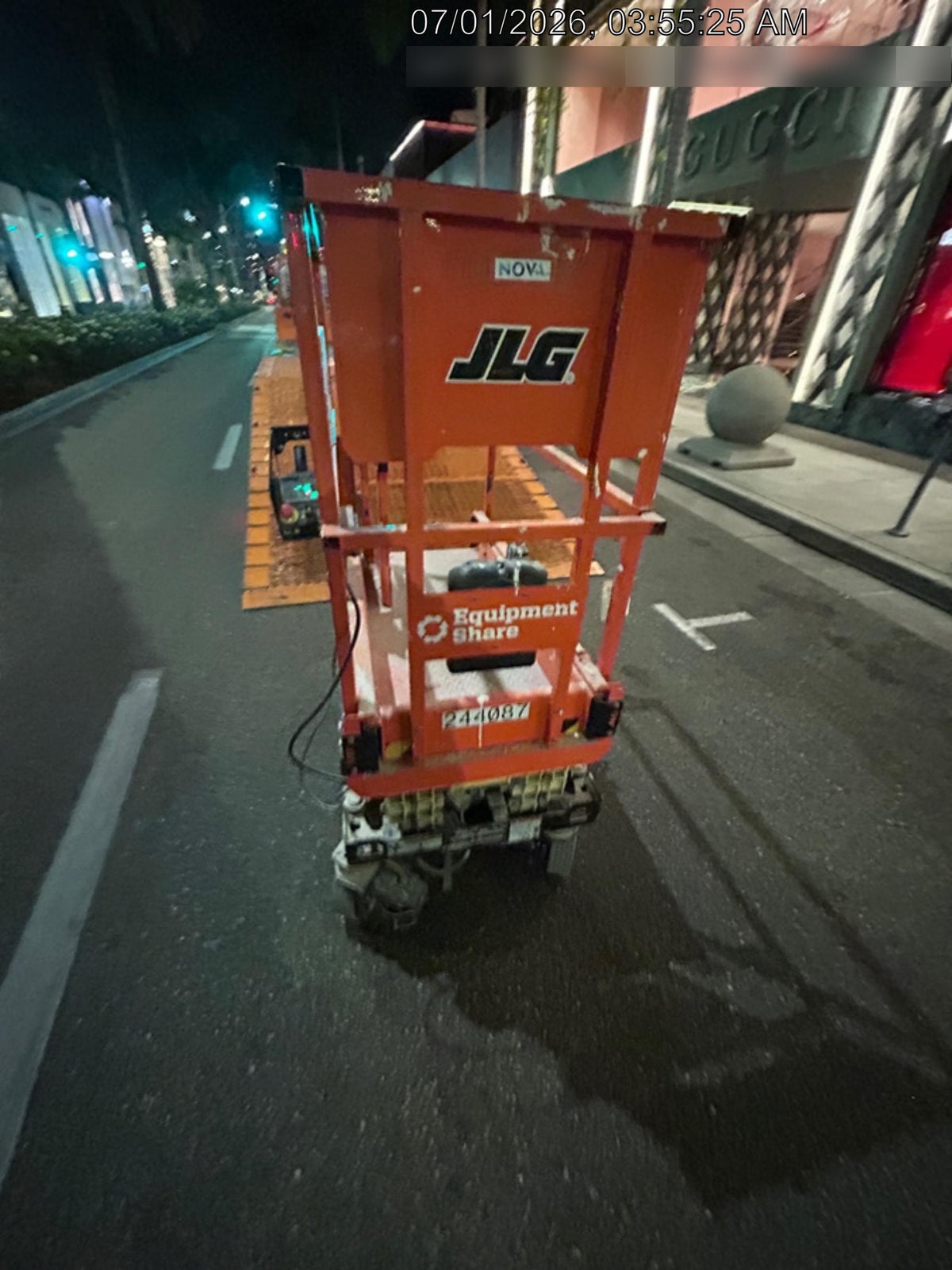 2022 JLG ES1330L