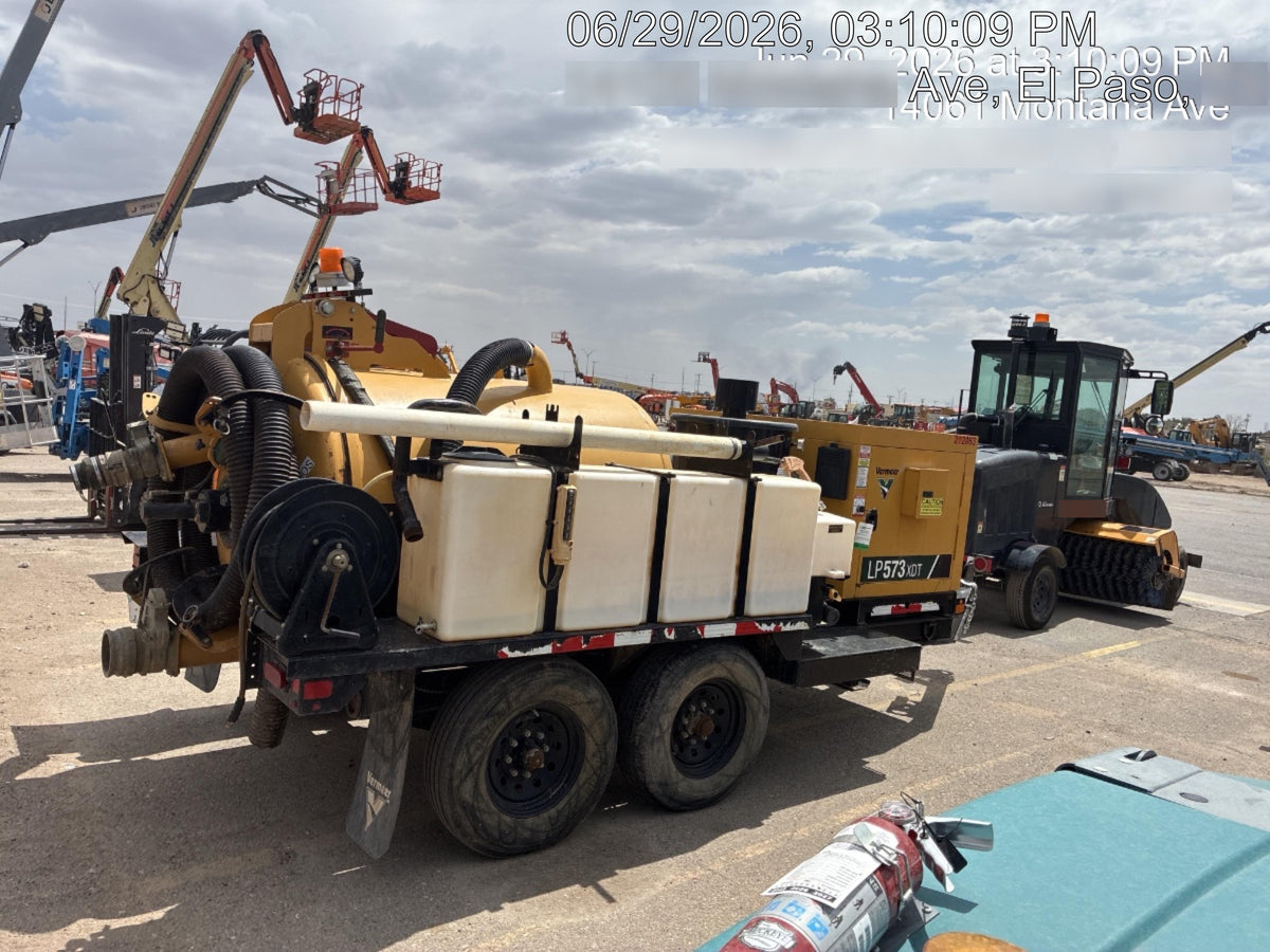 2022 VAC-TRON LP573XDT