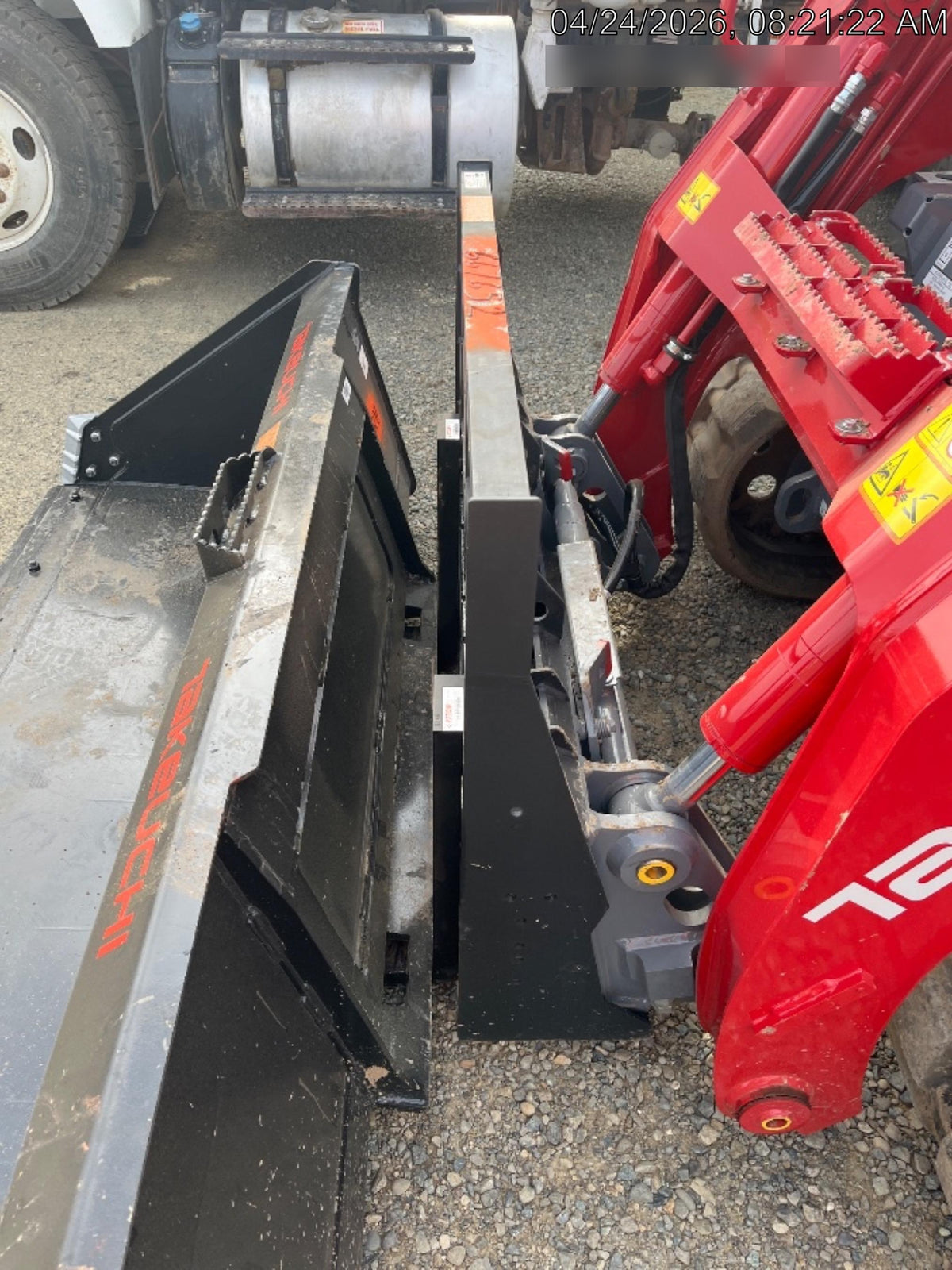 2026 ARROW MATERIAL HANDLING 72" Pallet Forks - Arrow