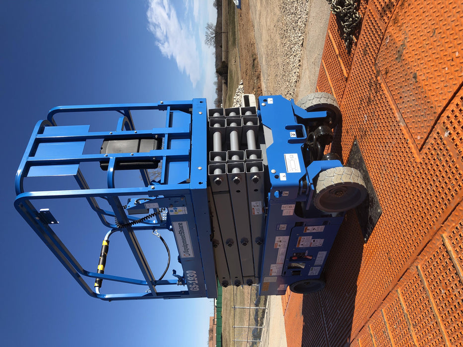 2019 Genie GS-1930 Fixed Rails with Chain Entry