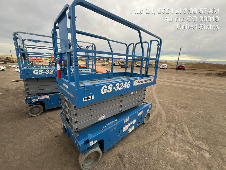 2020 Genie GS-3246 Standard, Folding full height swing gate, 800W Inverter