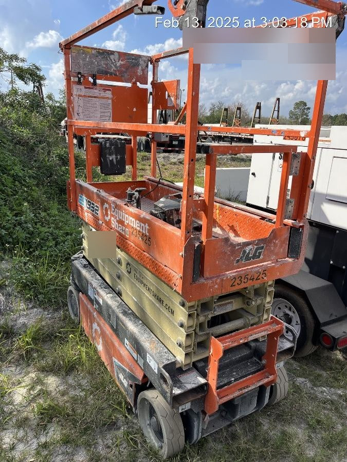 2022 JLG ES1932