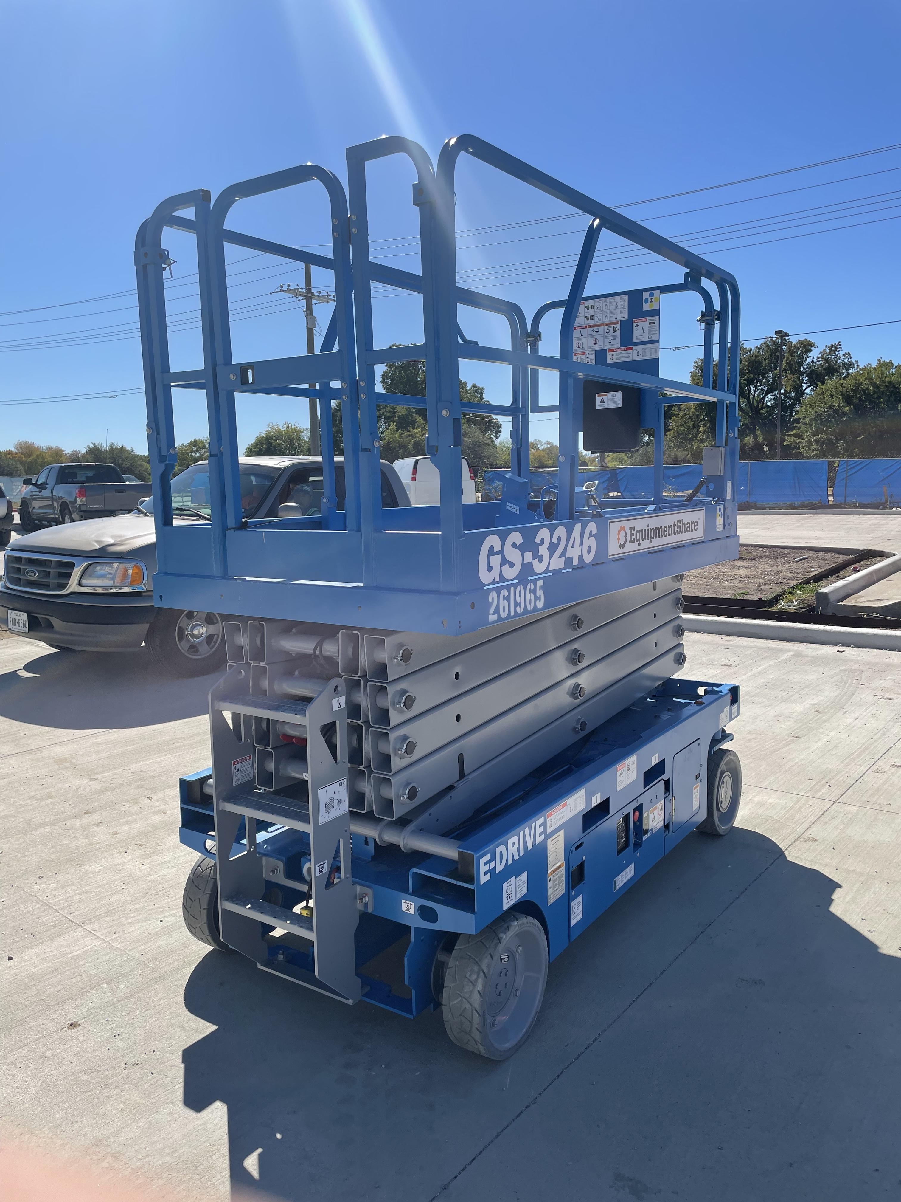 2022 GENIE GS-3246