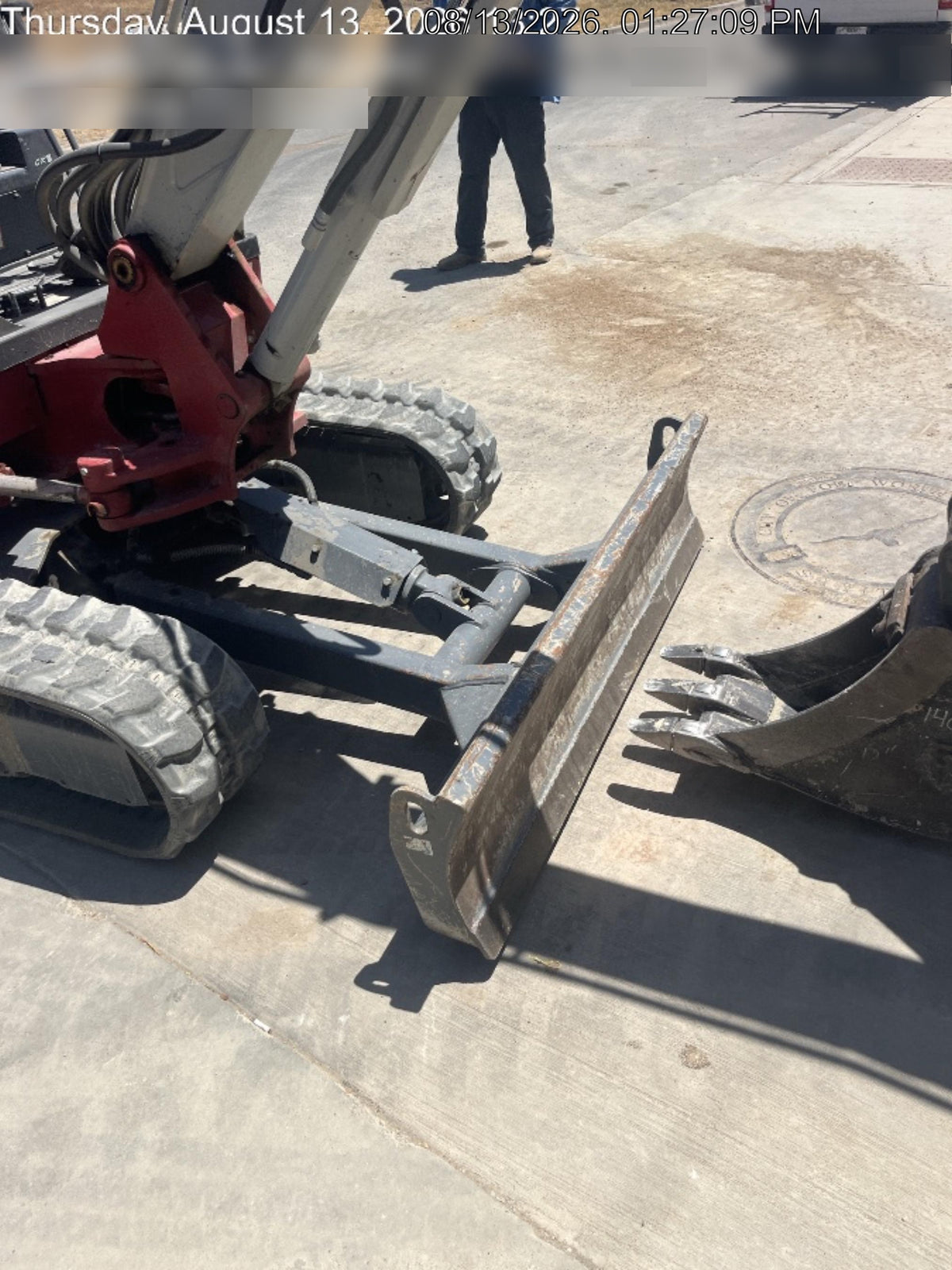 2025 TAKEUCHI TB235-2R