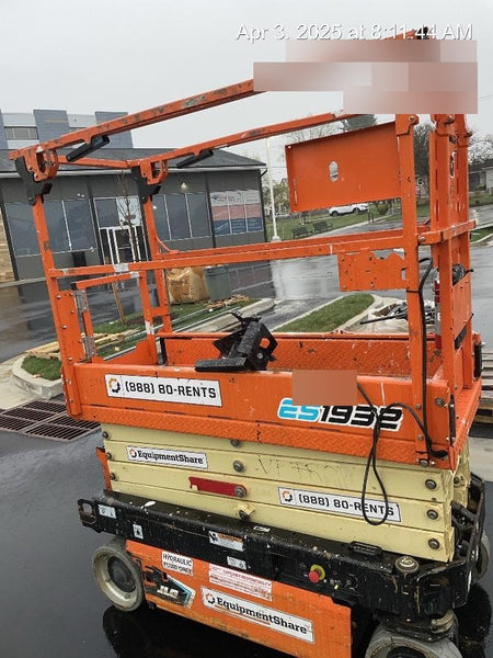 2022 JLG ES1932