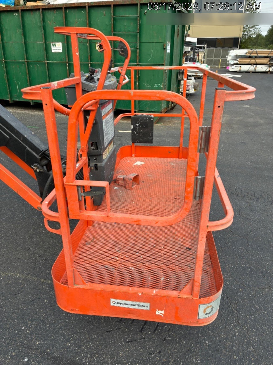 2019 JLG 660SJ