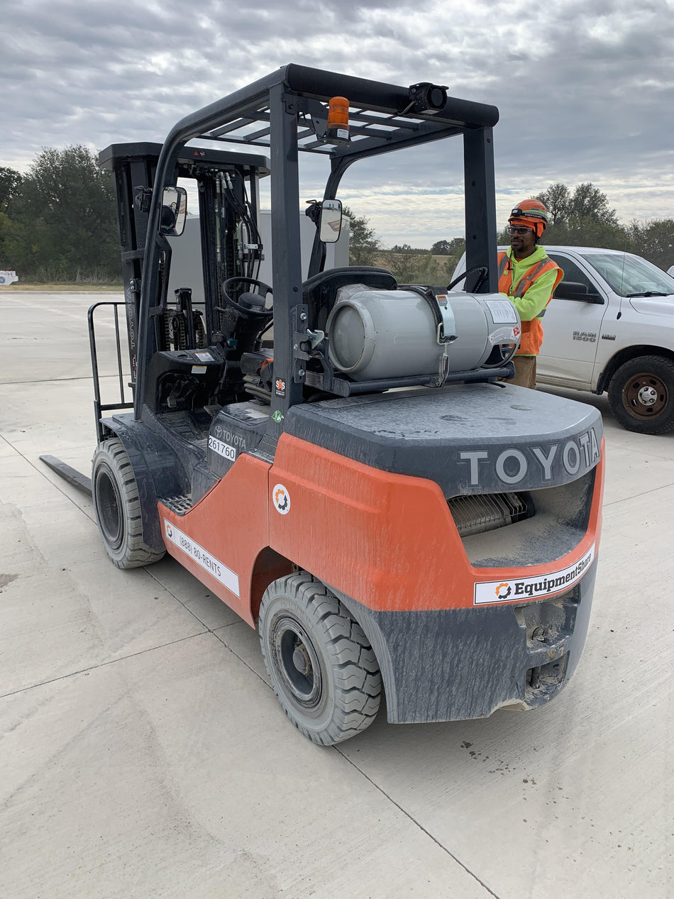 2022 TOYOTA 50-8FGU25