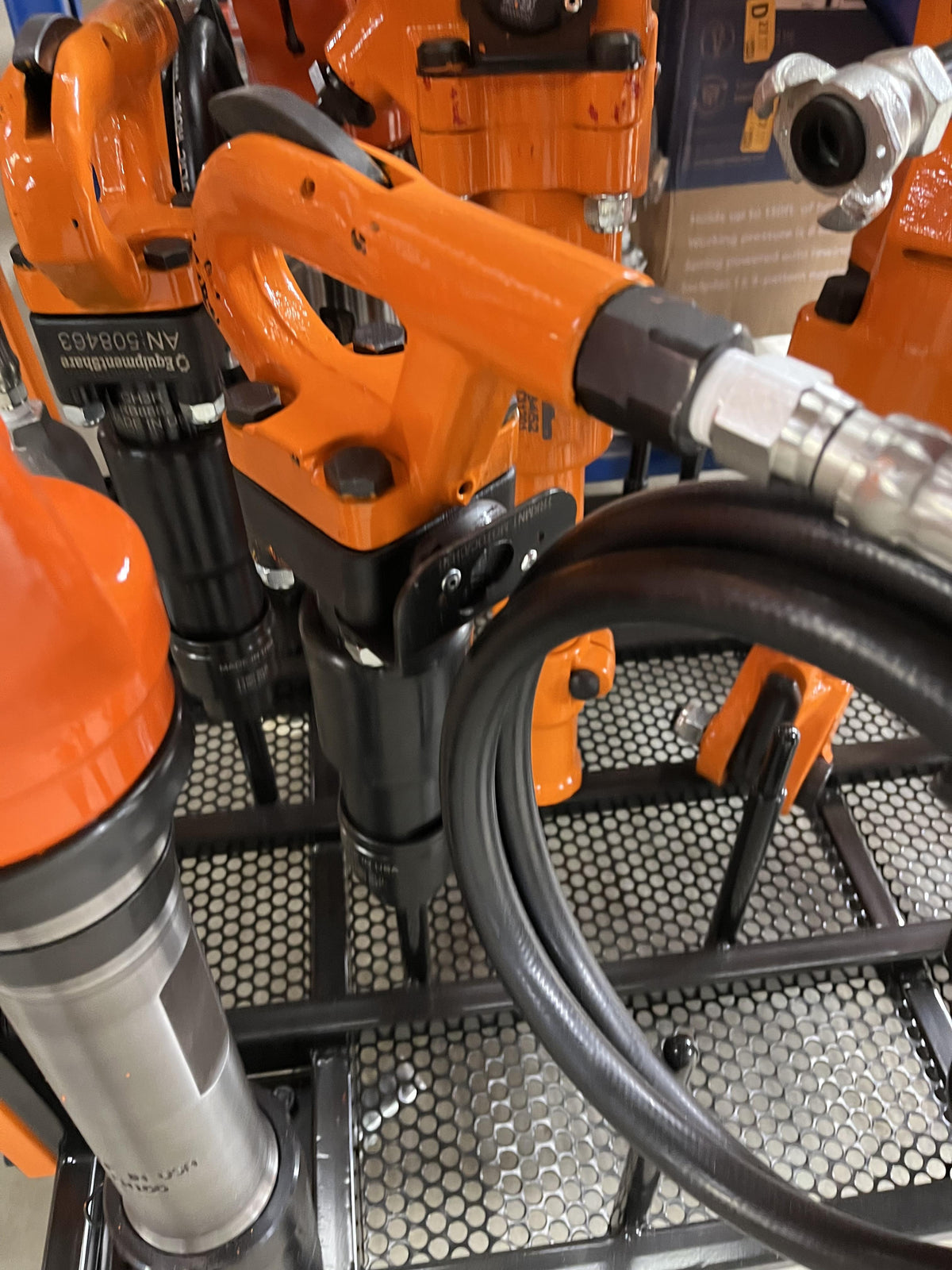 2024 MICHIGAN PNEUMATIC ES-CH3R-TRACKER