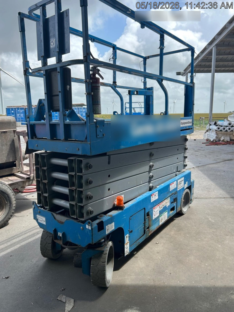 2017 Genie GS-3232 Genie GS3232 Narrow 32' Scissor Lift