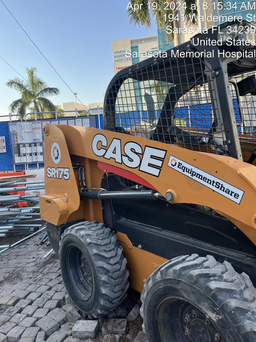 2019 CASE SR175