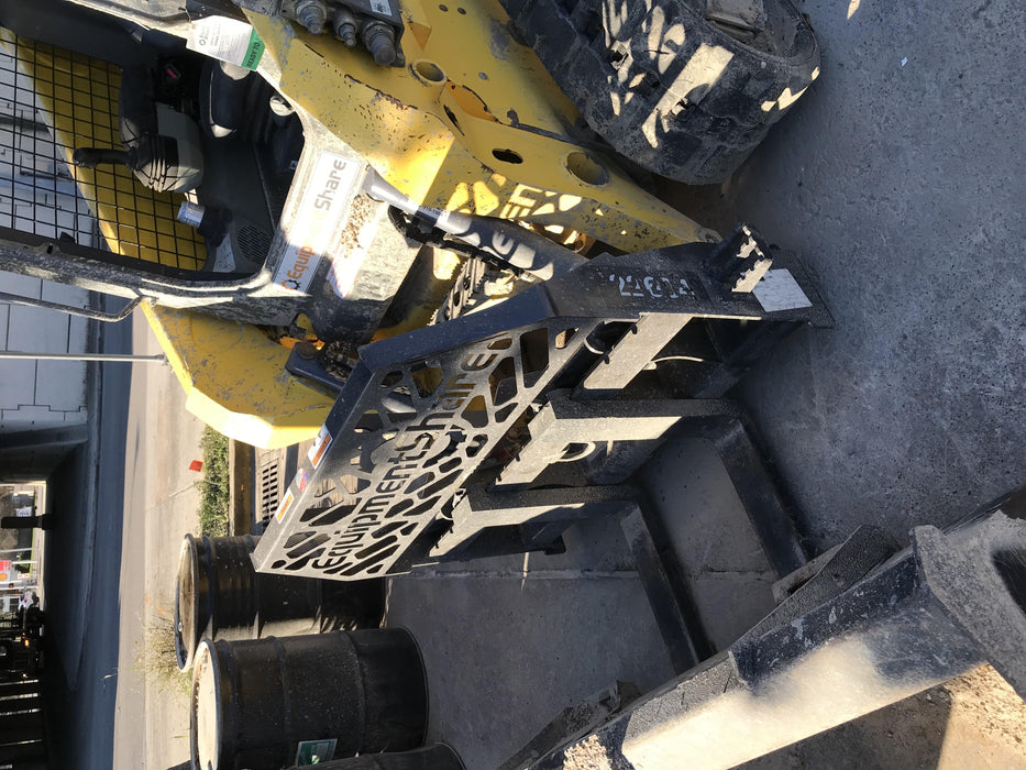 2018 PALADIN 48" Pallet Forks - Paladin