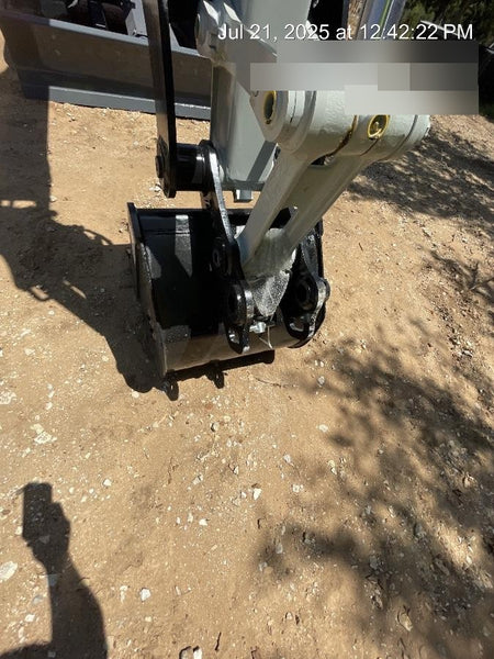 2025 TAKEUCHI 24" Bucket Takeuchi