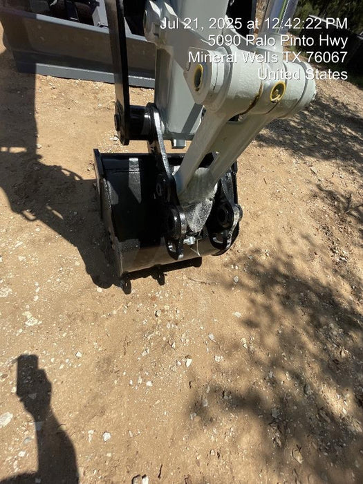 2025 TAKEUCHI 24" Bucket Takeuchi