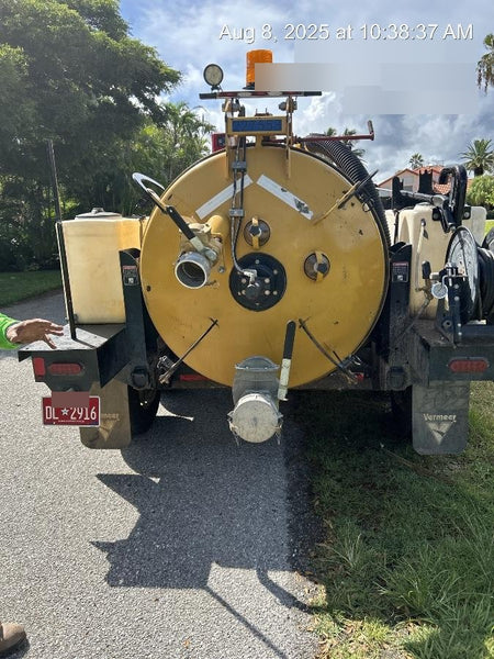 2022 VAC-TRON LP573XDT