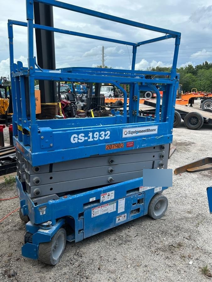 2022 GENIE GS-1932