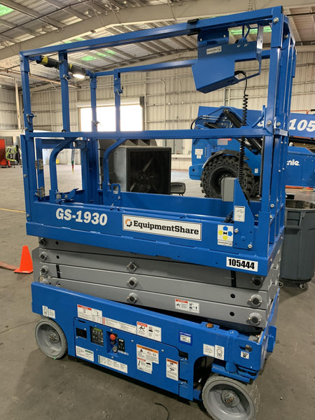 2020 Genie GS-1930 Solid Non Marking Tires, Beacon, Folding rails with half height swing gate, 800W Inverter