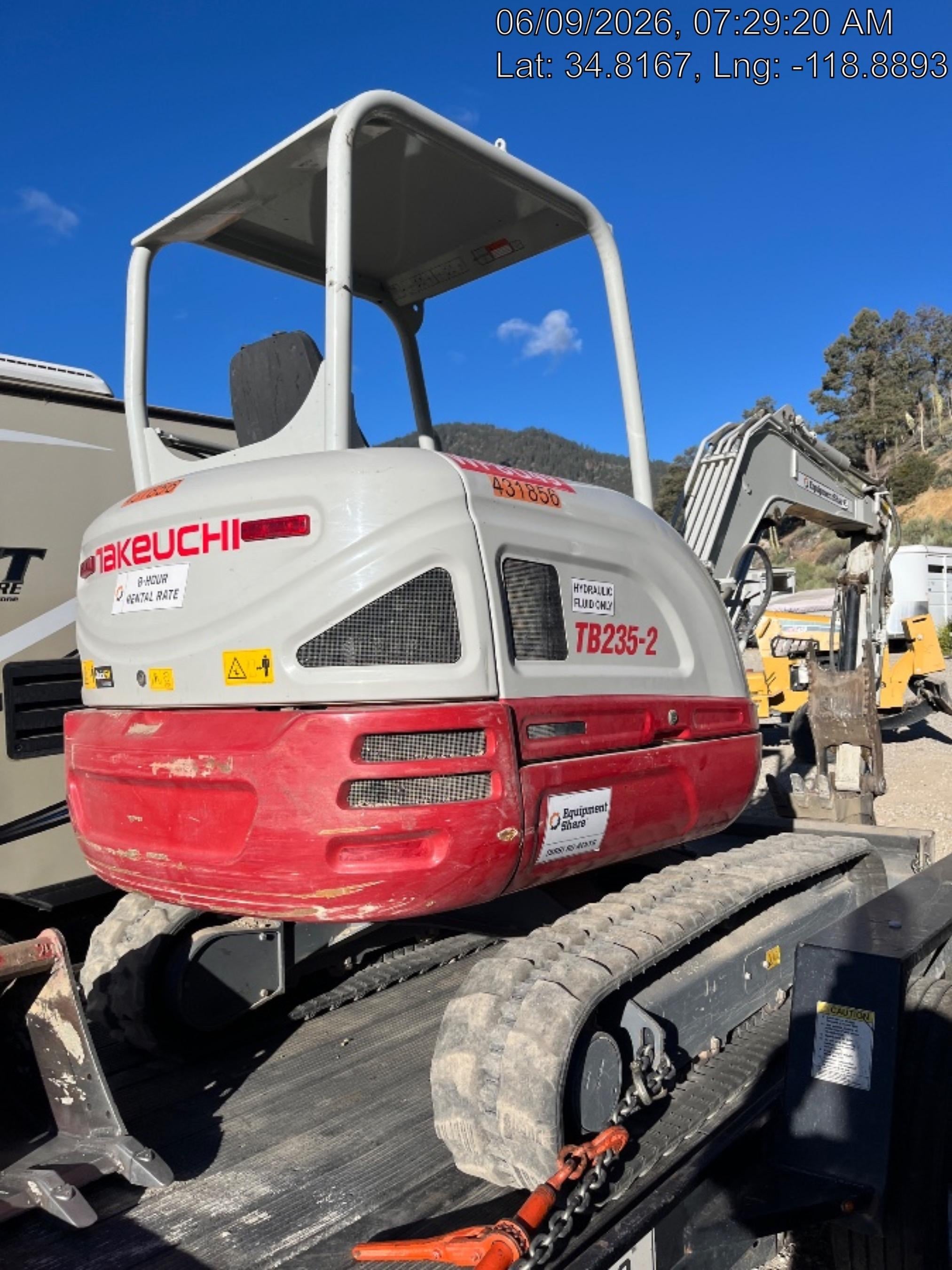 2024 TAKEUCHI TB235-2R