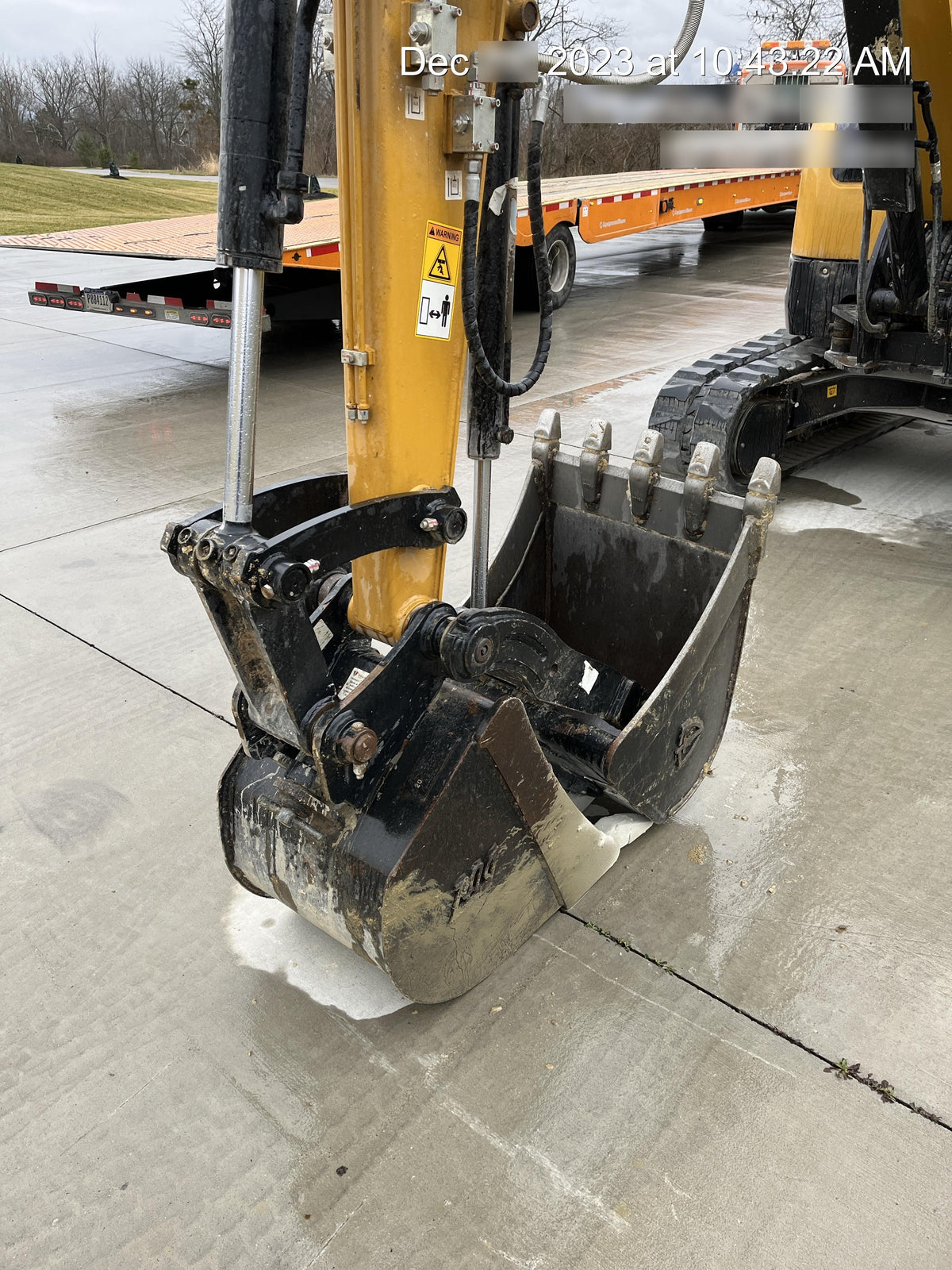 2020 TAG MANUFACTURING 18" Bucket - Tag