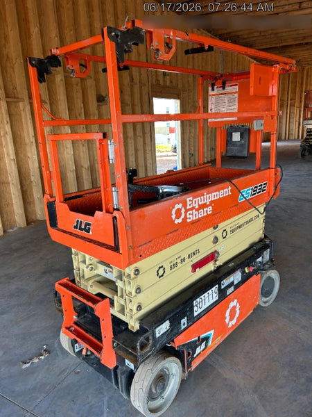 2023 JLG ES1932