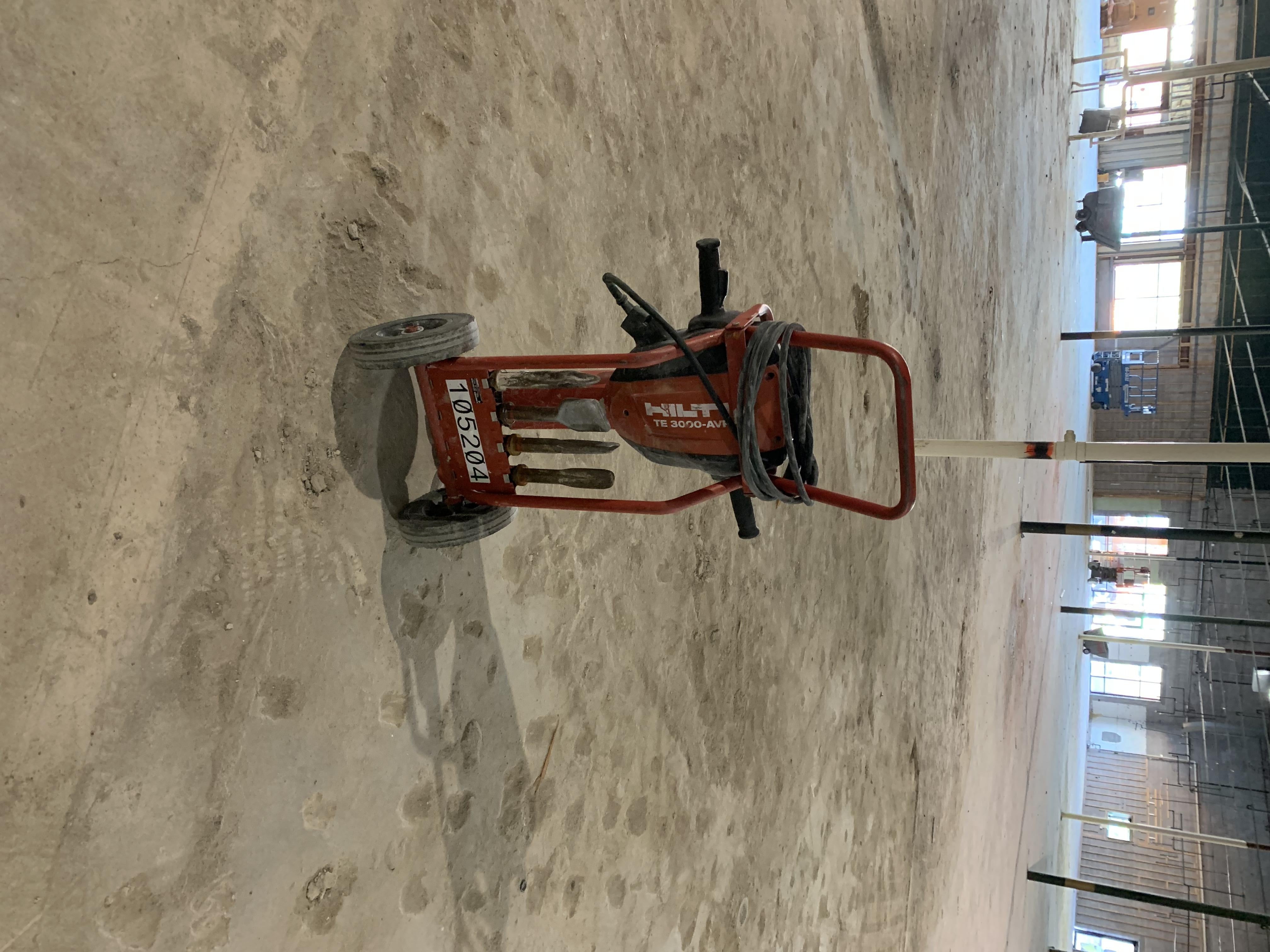 2020 HILTI TE 3000-AVR