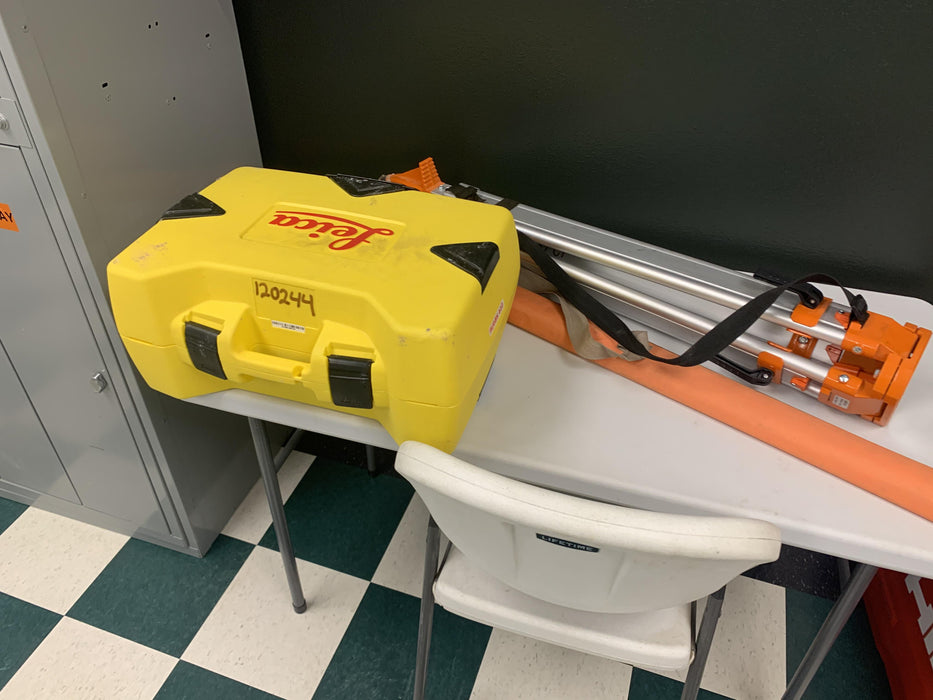 2020 LEICA Rugby 610