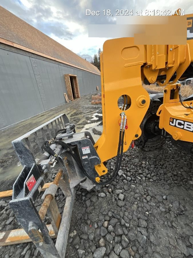 2022 JCB 332/E5286