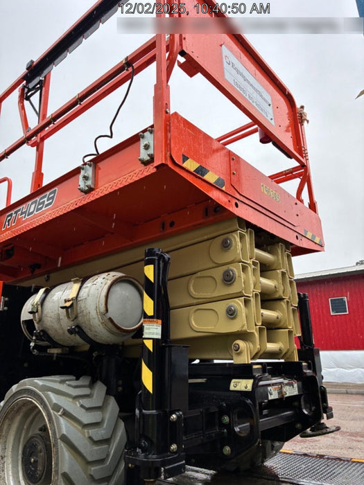 2021 JLG RT4069