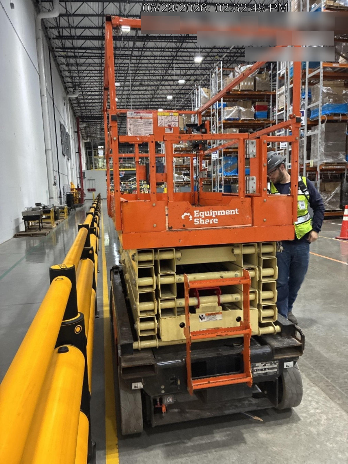 2022 JLG ES3246