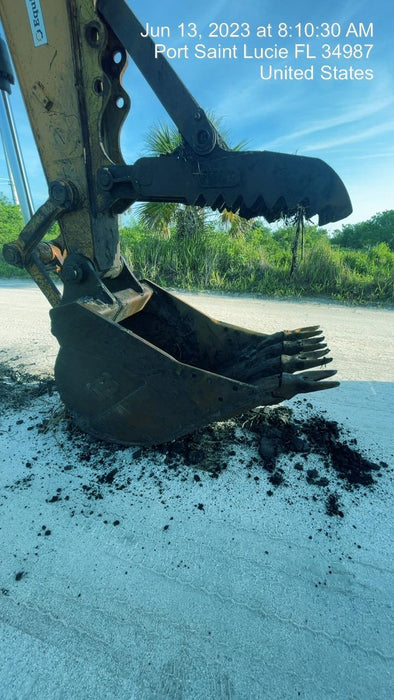 2014 WERK-BRAU 36" Bucket, 15K-19K Excavator - Werk-Brau