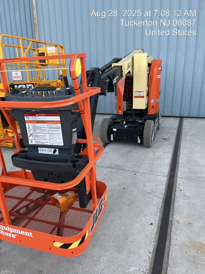 2025 JLG E300AJP