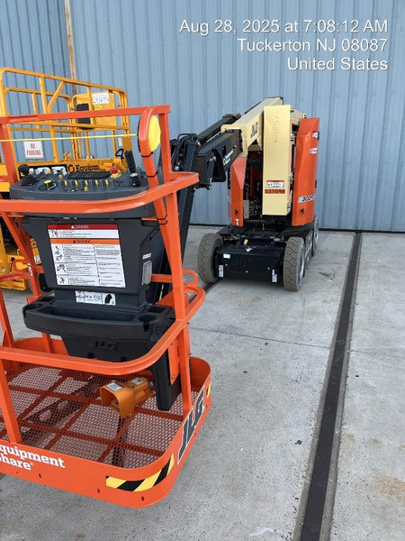 2025 JLG E300AJP