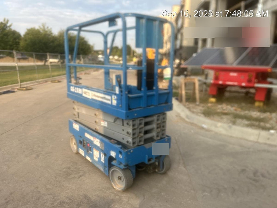 2019 Genie GS-1930 Fixed rails with chain Entry