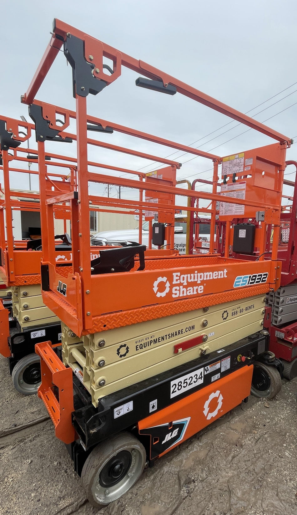 2022 JLG ES1932