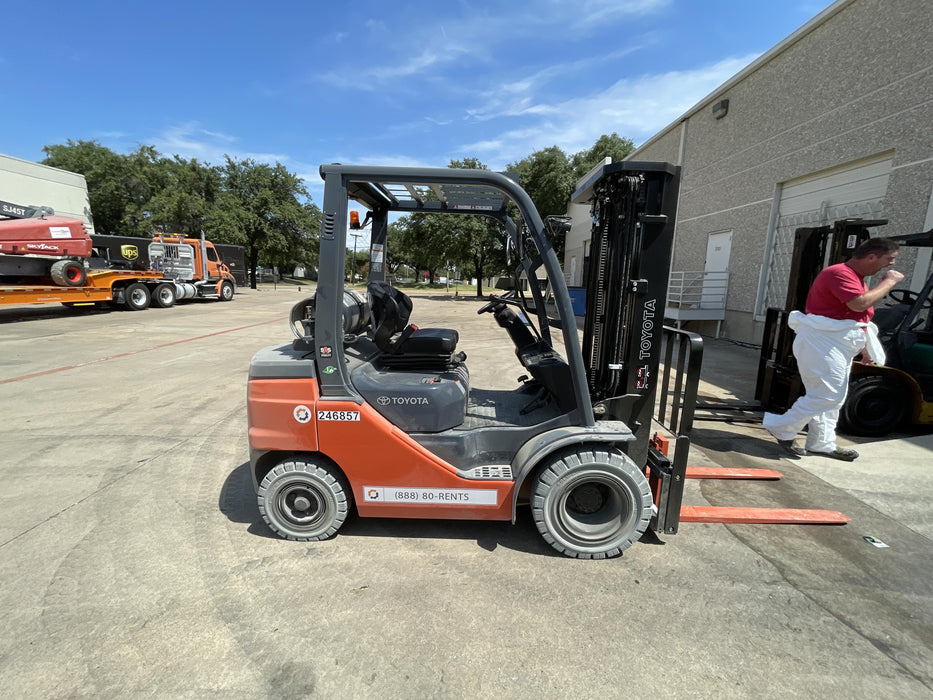 2022 TOYOTA 50-8FGU25