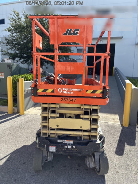 2022 JLG ES3246