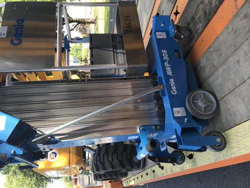2020 GENIE AWP-30S