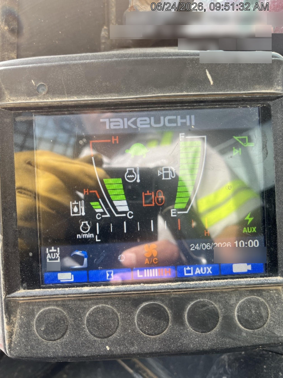 2023 TAKEUCHI TL10V2-CR
