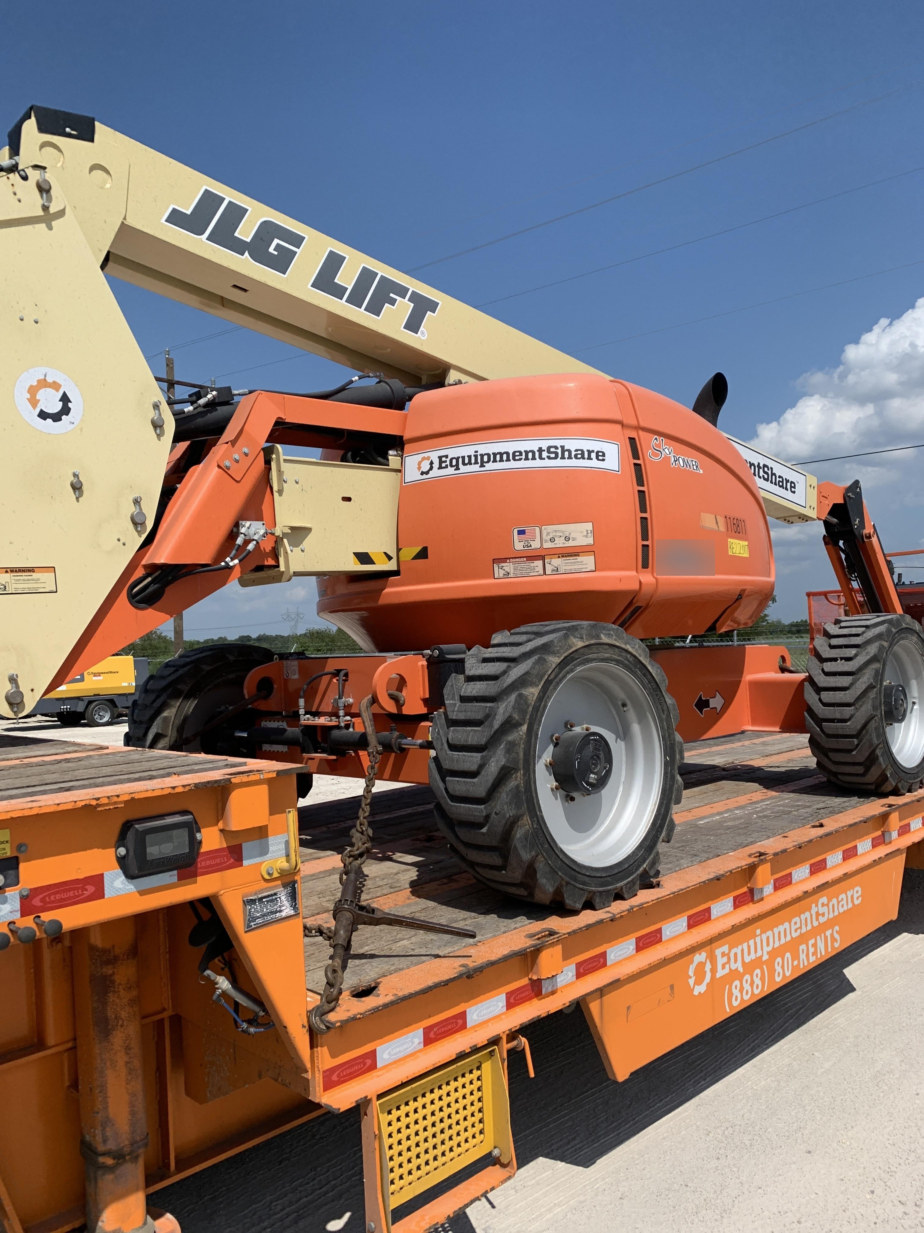 2021 JLG 600AJ