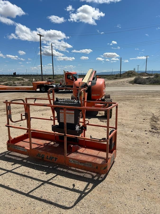 2021 JLG 600AJ