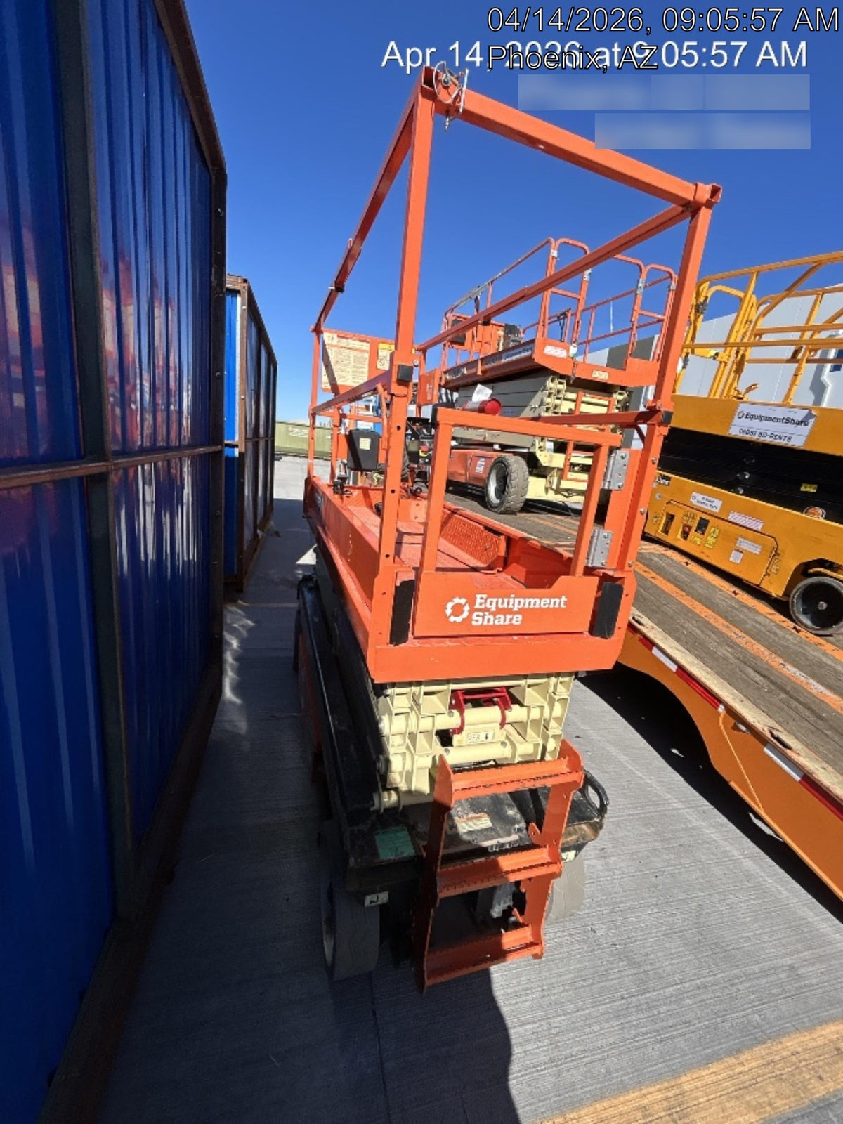 2022 JLG ES2632