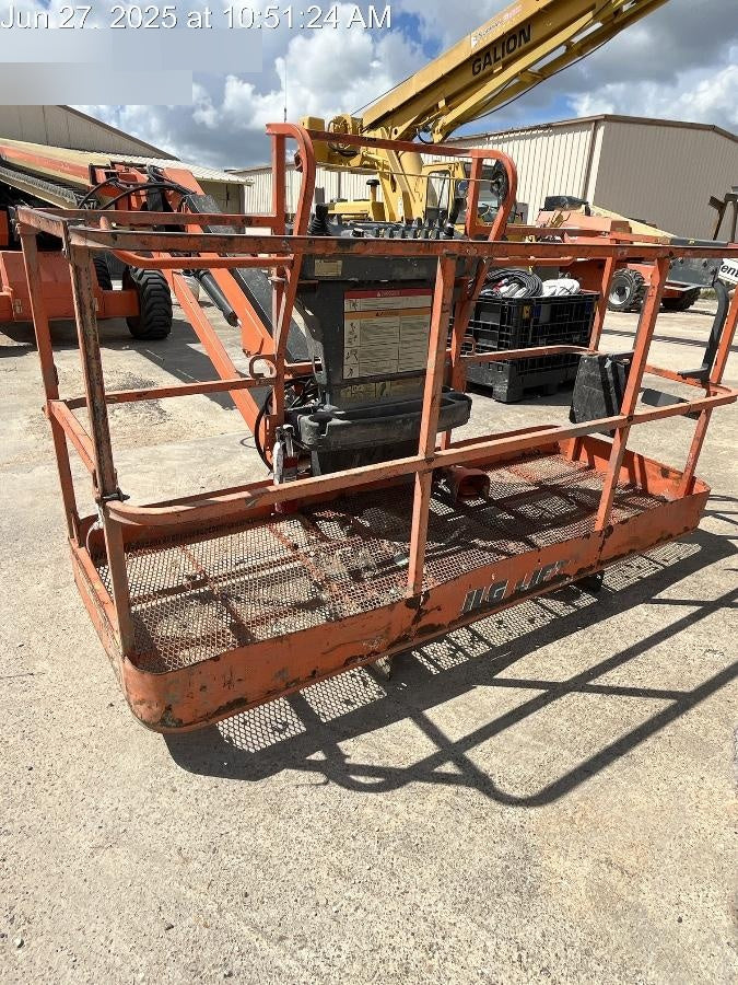 2019 JLG 660SJ
