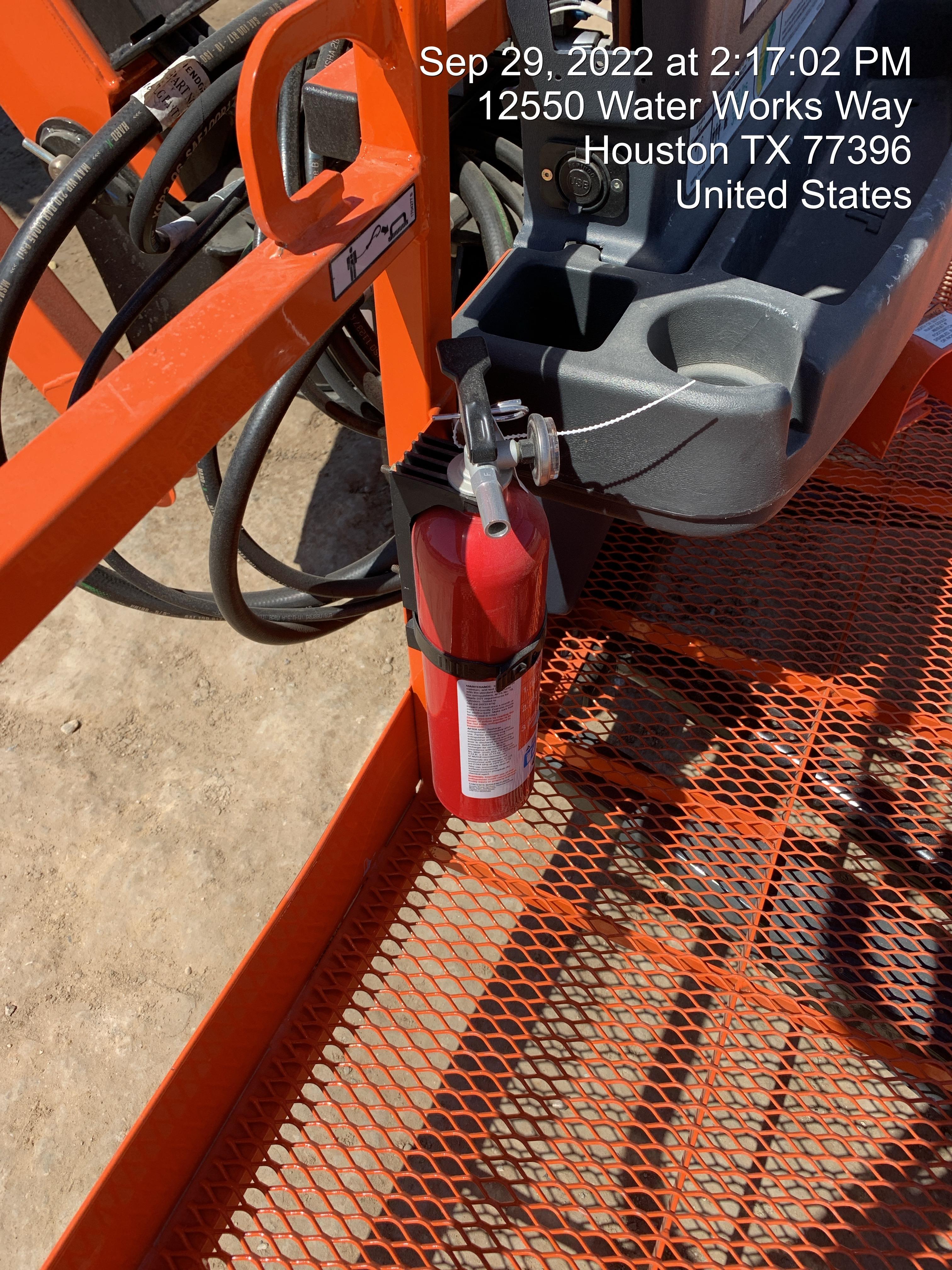 2022 JLG 660SJ