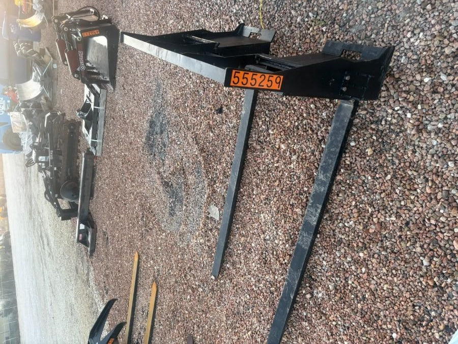 2025 ARROW MATERIAL HANDLING F5100CB - 72"