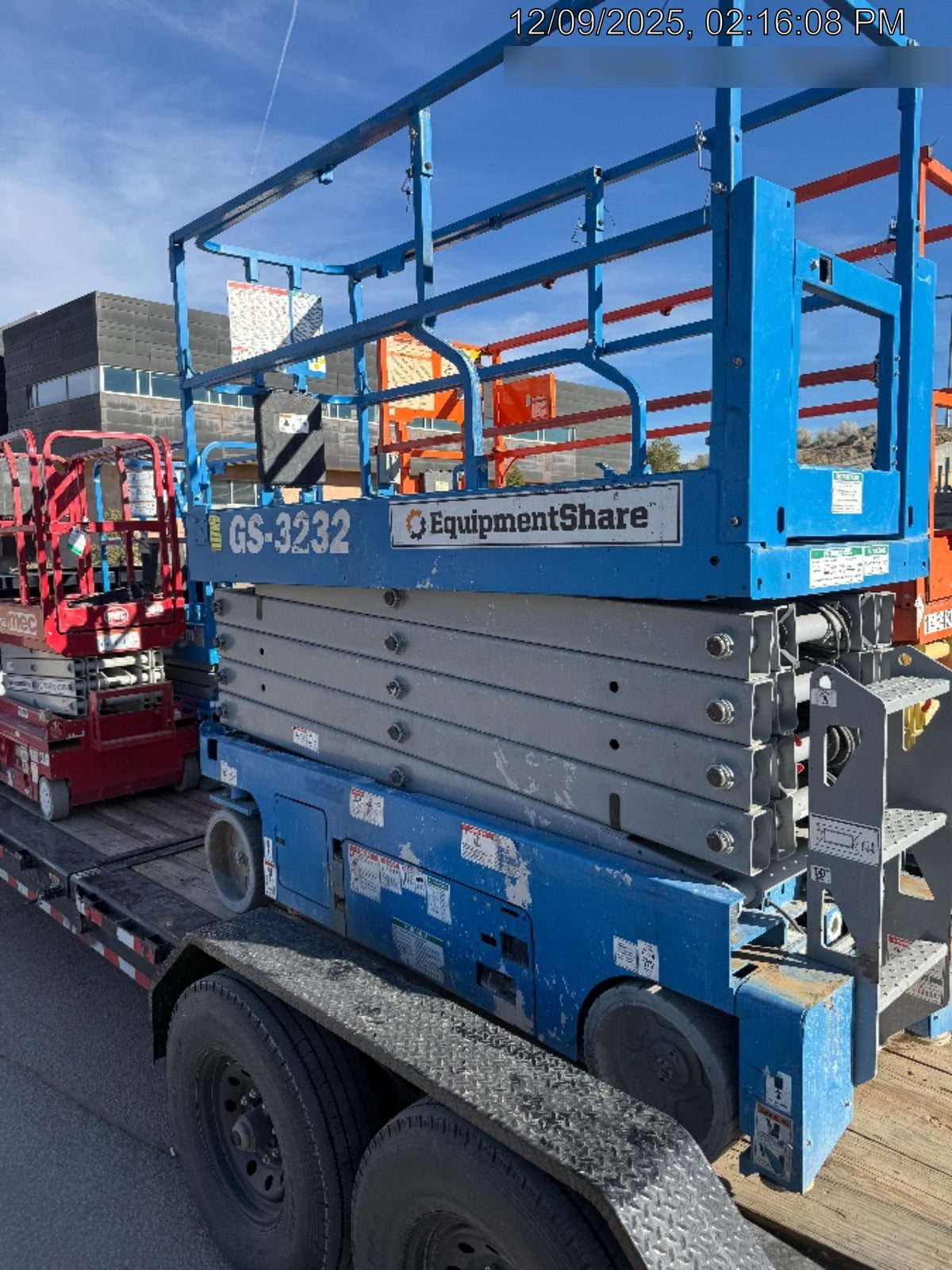 2020 Genie GS-3232 Standard, Folding half height swing gate