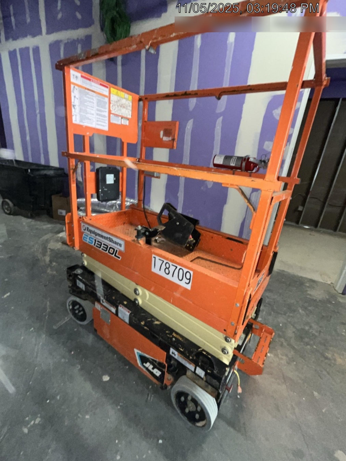 2021 JLG ES1330L